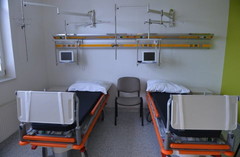 Kraj vyčíslil, kolik ho bude stát navýšení platů nařízené vládou od 1. července